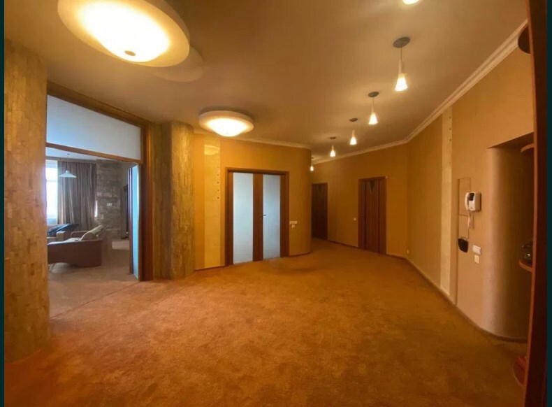 Аренда 4-комнатной квартиры 195 м², Старонаводницкая ул., 13