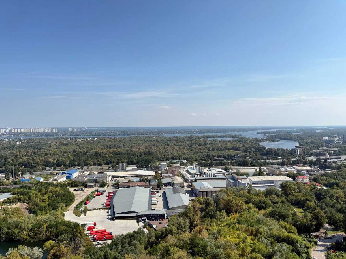 Продаж 3-кімнатної квартири 70.3 м², Моторний пров., 11