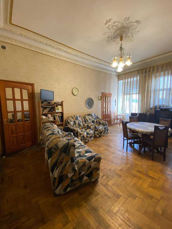 Продаж 3-кімнатної квартири 97 м², Саксаганського вул., 147/5