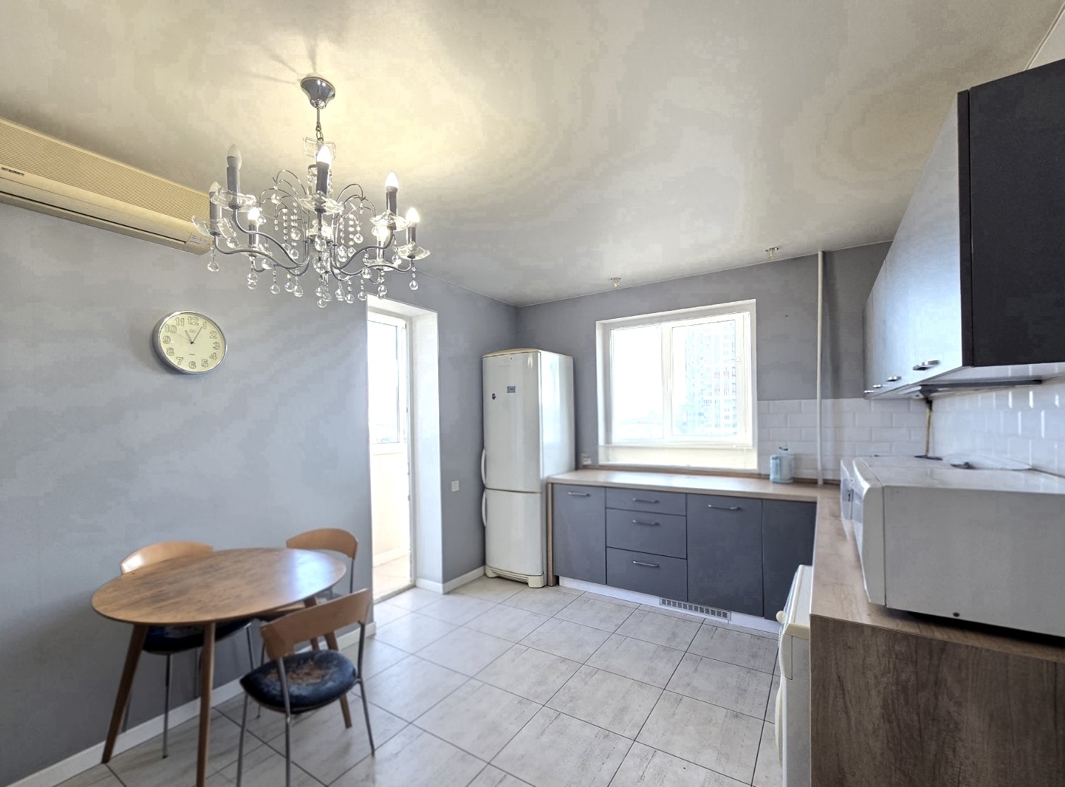 Продаж 3-кімнатної квартири 69 м², Шишкина вул., 58/2
