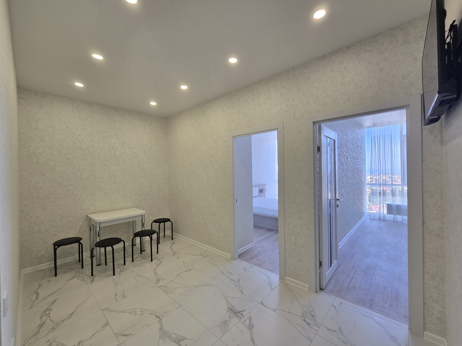 Продажа 2-комнатной квартиры 45 м², Жемчужная ул.