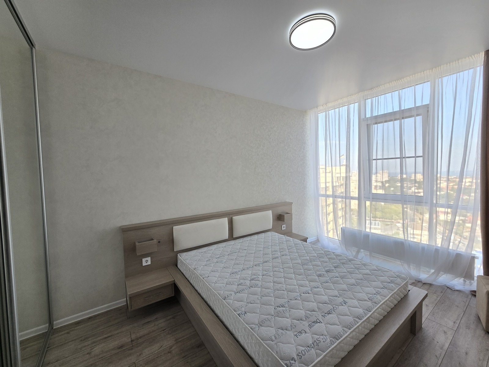 Продажа 2-комнатной квартиры 45 м², Жемчужная ул.