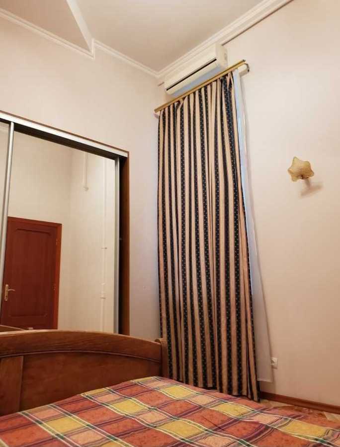 Аренда 3-комнатной квартиры 65 м², Богдана Хмельницкого ул., 32