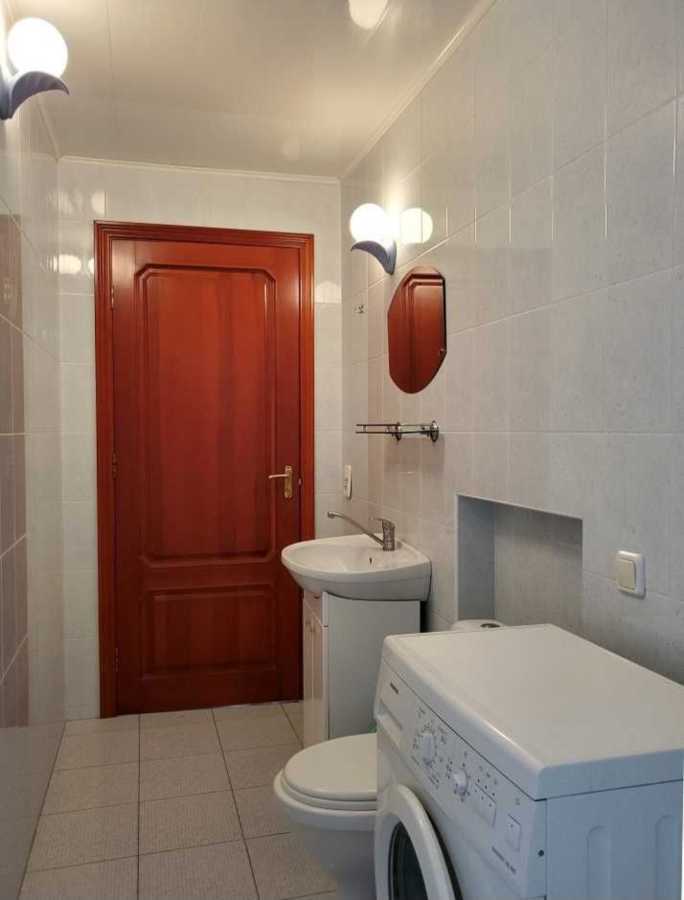 Аренда 3-комнатной квартиры 65 м², Богдана Хмельницкого ул., 32
