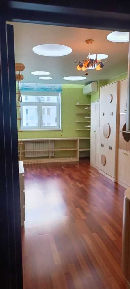 Аренда 3-комнатной квартиры 127 м², Дружбы Народов бул., 14-16
