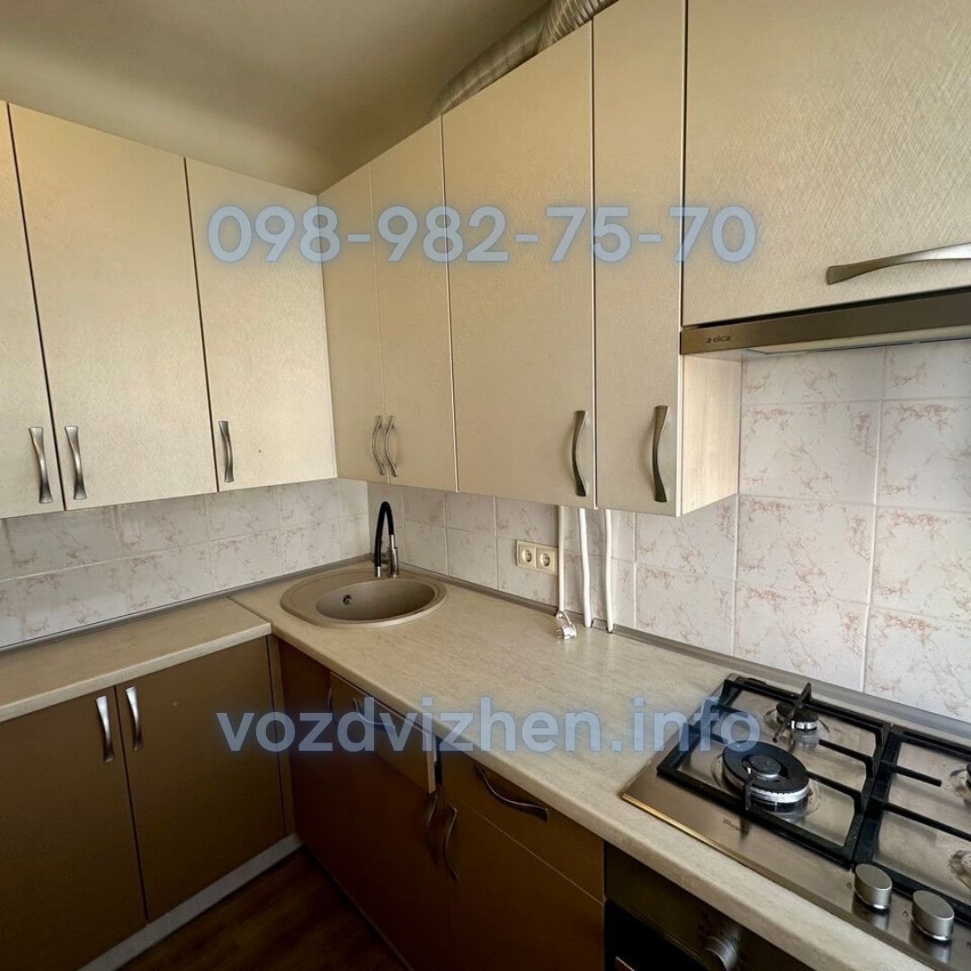 Продаж 2-кімнатної квартири 42 м², Костянтинівська вул., 63/12