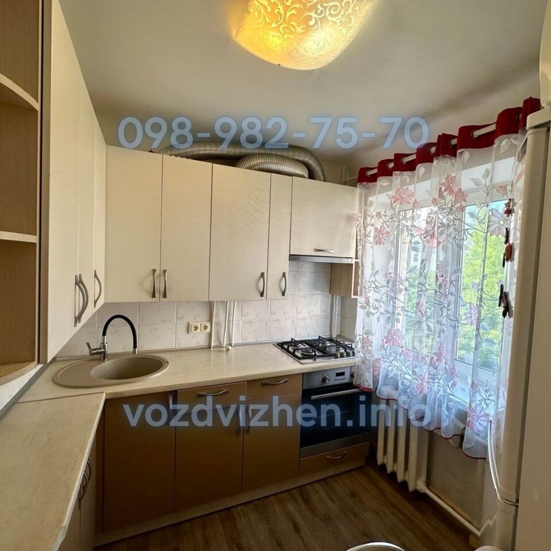 Продаж 2-кімнатної квартири 42 м², Костянтинівська вул., 63/12
