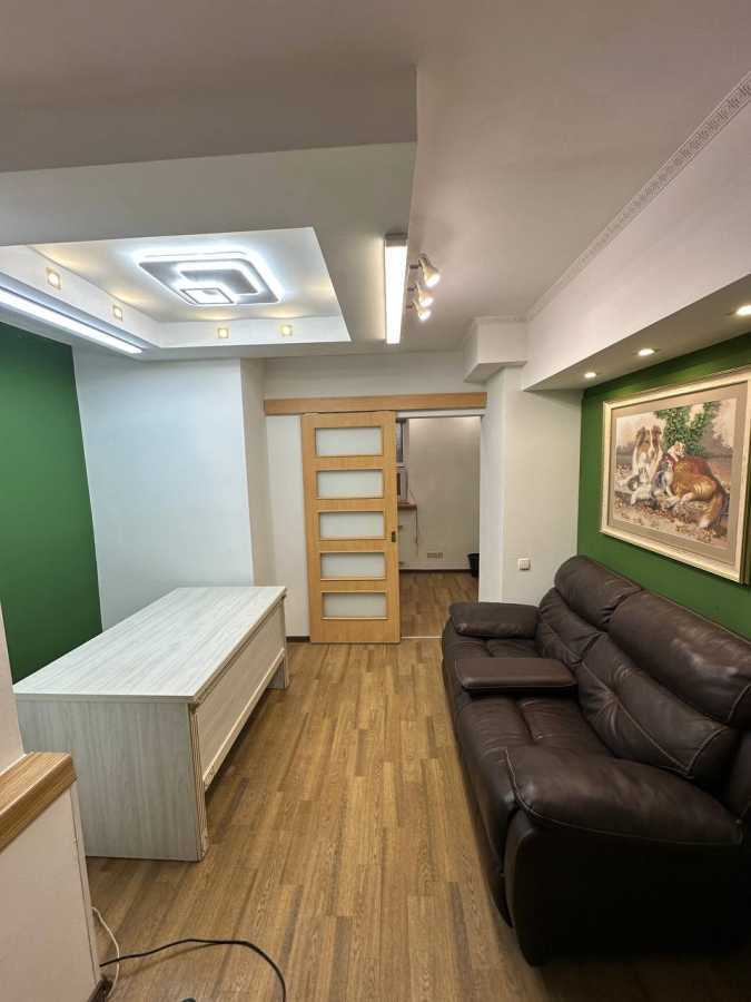 Продажа офиса 38 м², Владимира Мономаха ул., 31