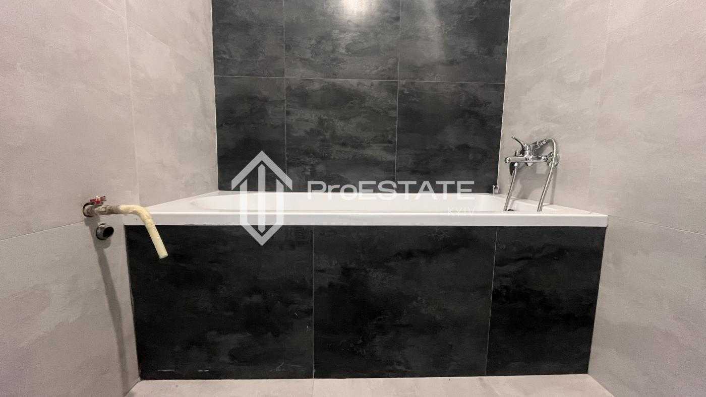 Продаж 3-кімнатної квартири 51 м², Соцмістечко вул., 350