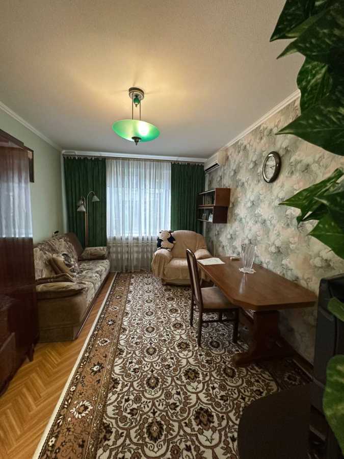 Продажа 3-комнатной квартиры 63 м², Слобожанский просп., 81