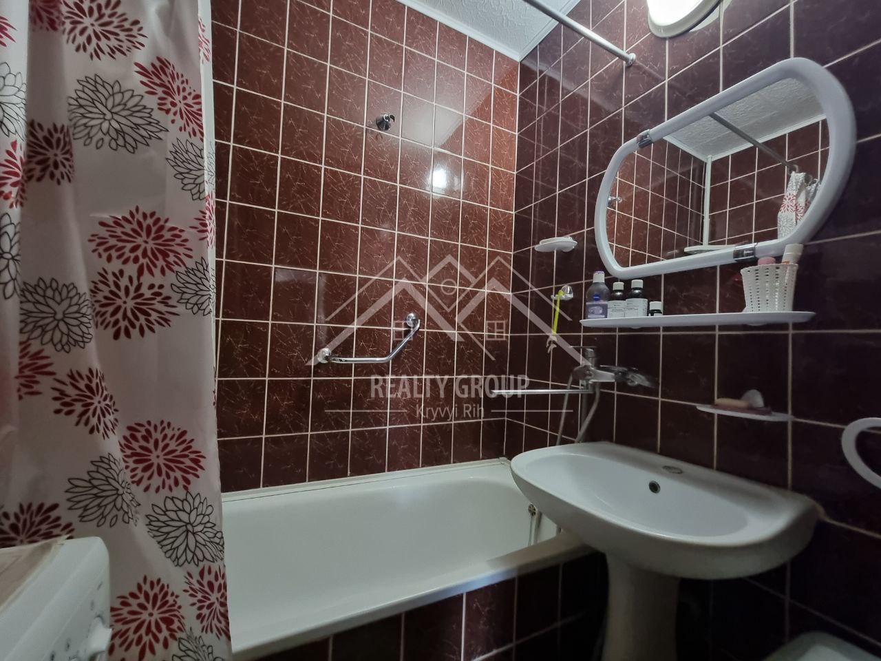 Продажа 3-комнатной квартиры 72 м², Вечерний бул., 14