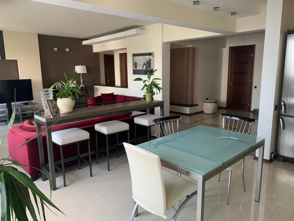 Продажа 4-комнатной квартиры 135 м², Фонтанская дор., 55А