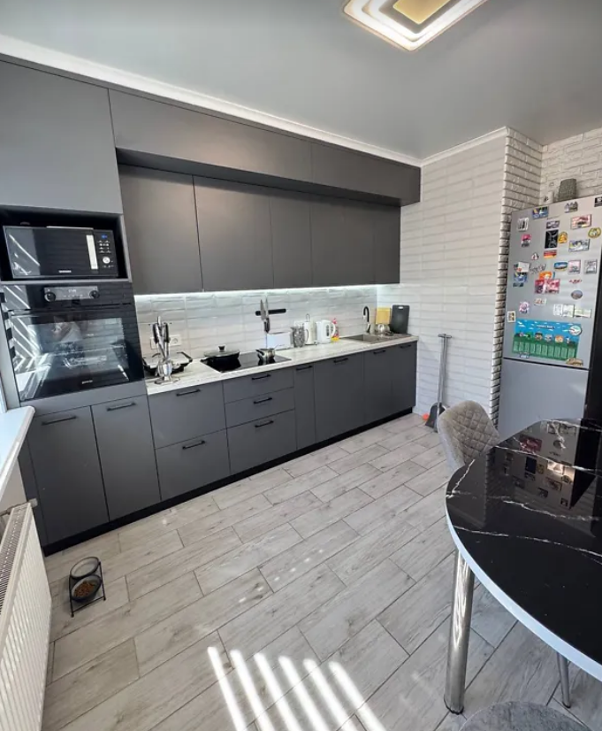 Продаж 2-кімнатної квартири 61 м², Перлинна вул.