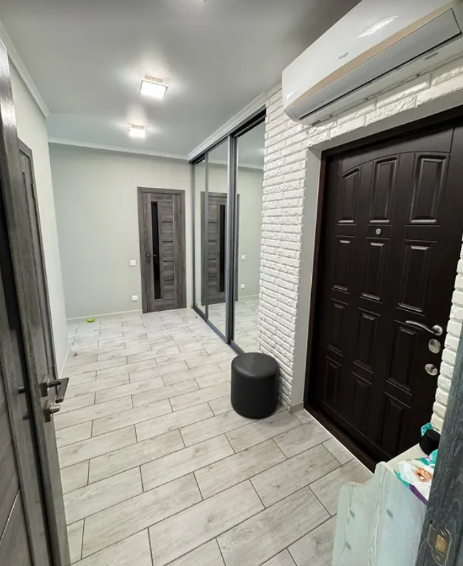 Продаж 2-кімнатної квартири 61 м², Перлинна вул.