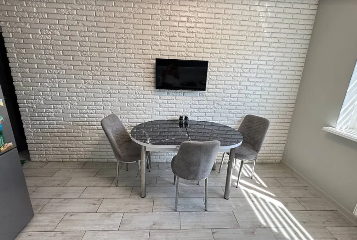 Продаж 2-кімнатної квартири 61 м², Перлинна вул.