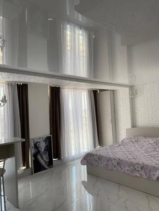 Продажа 1-комнатной квартиры 48 м², Литературная ул.