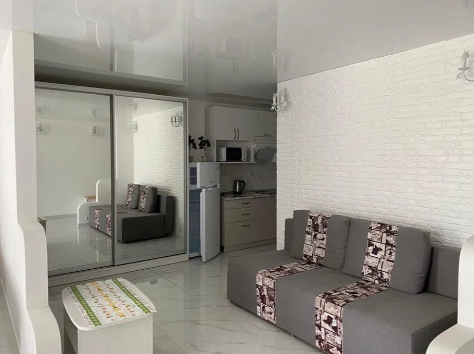 Продажа 1-комнатной квартиры 48 м², Литературная ул.