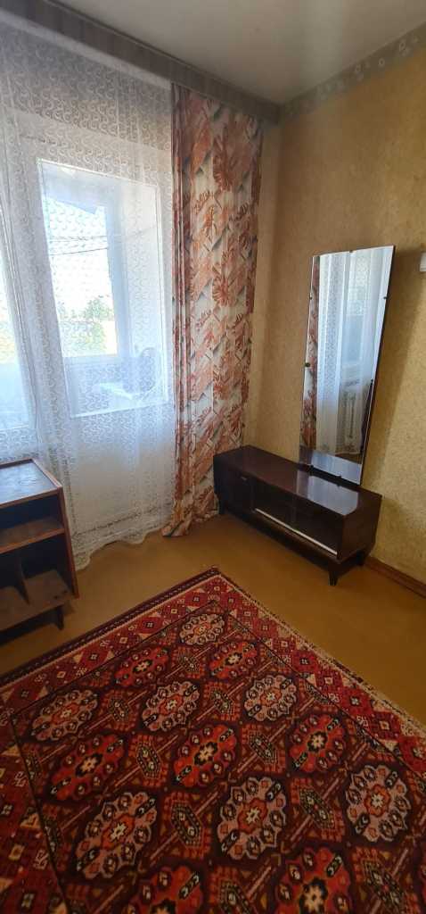Аренда 3-комнатной квартиры 57 м², Миропольская ул., 3