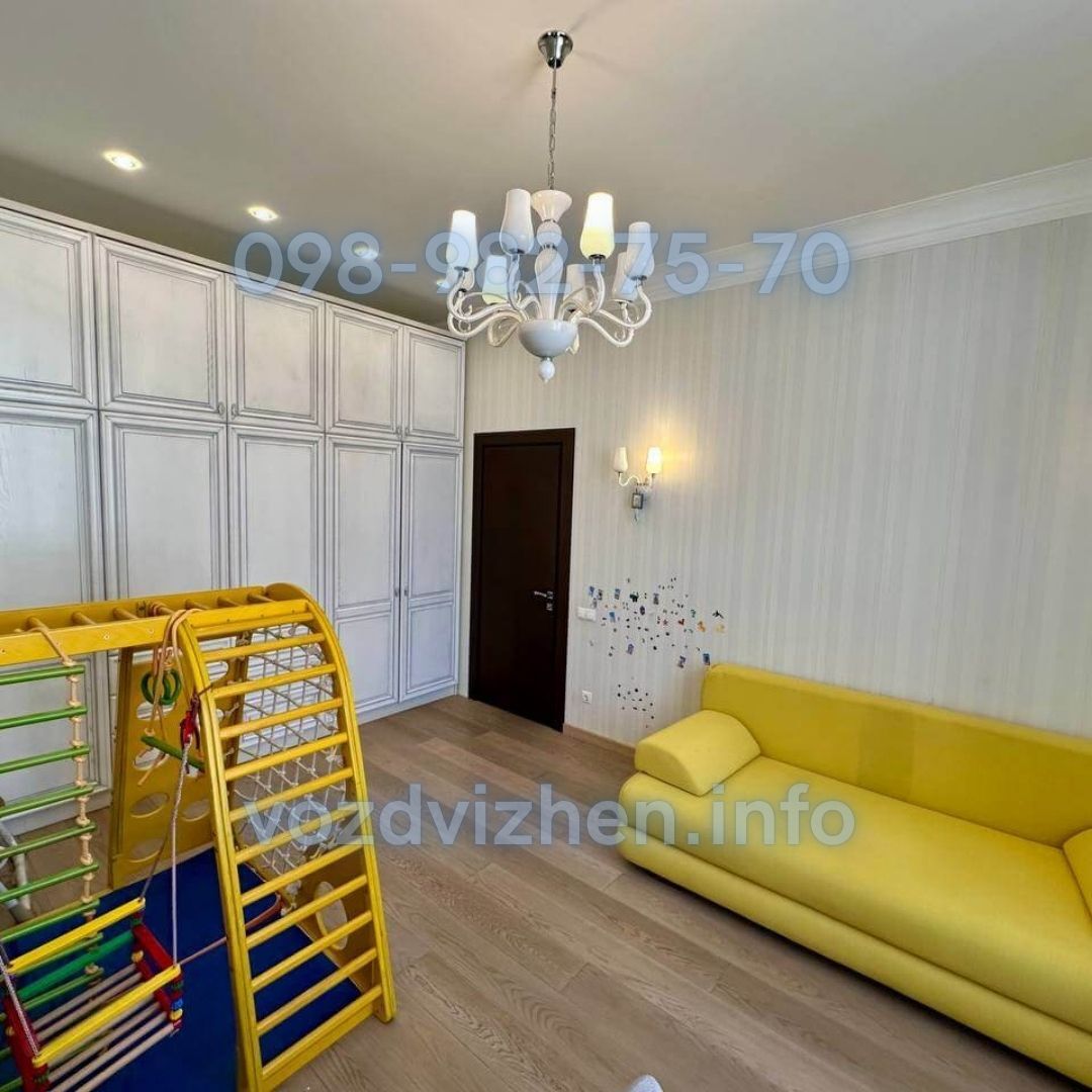 Продаж 3-кімнатної квартири 104 м², Кожем'яцька вул., 14В