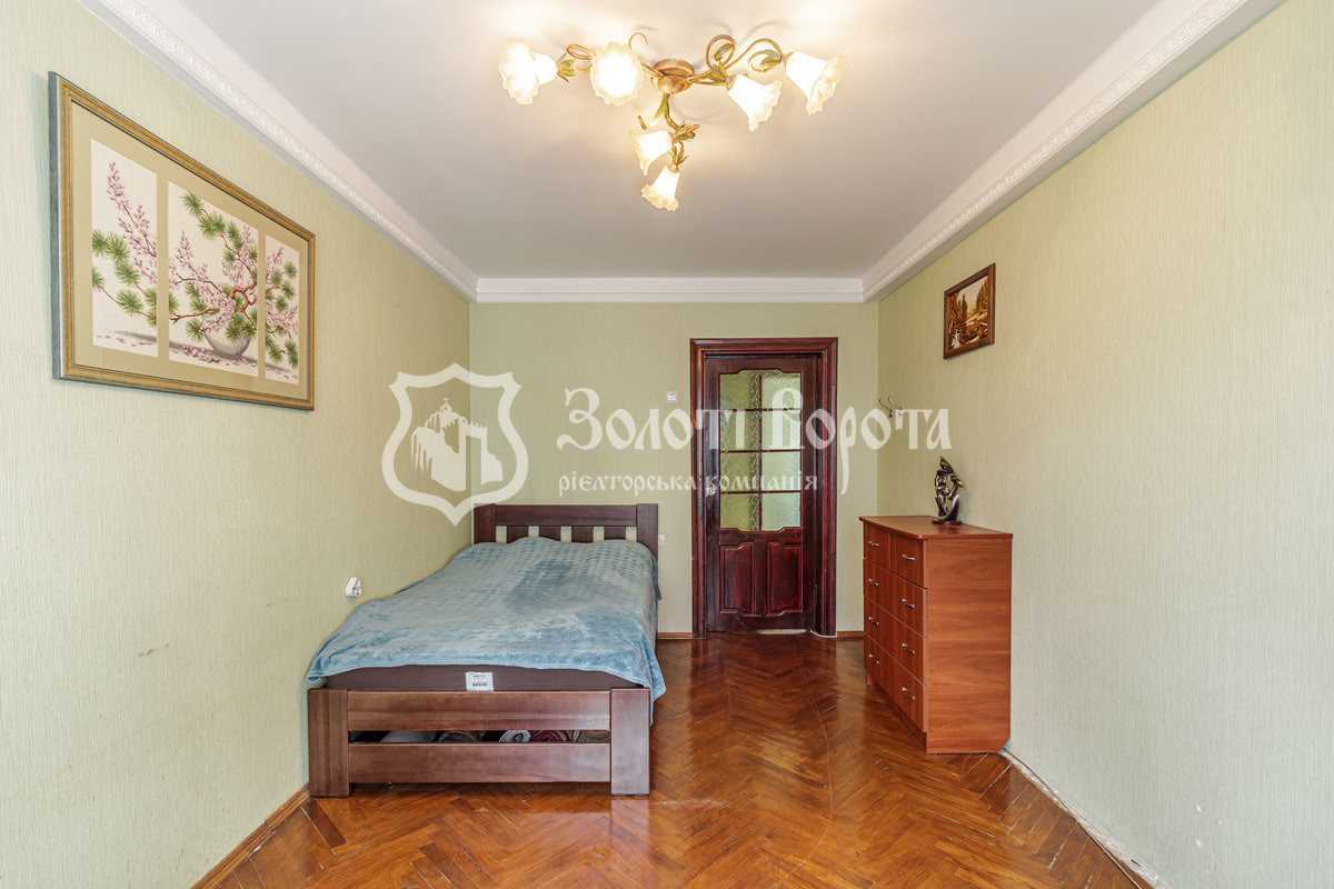 Продаж 4-кімнатної квартири 85 м², Празька вул., 3