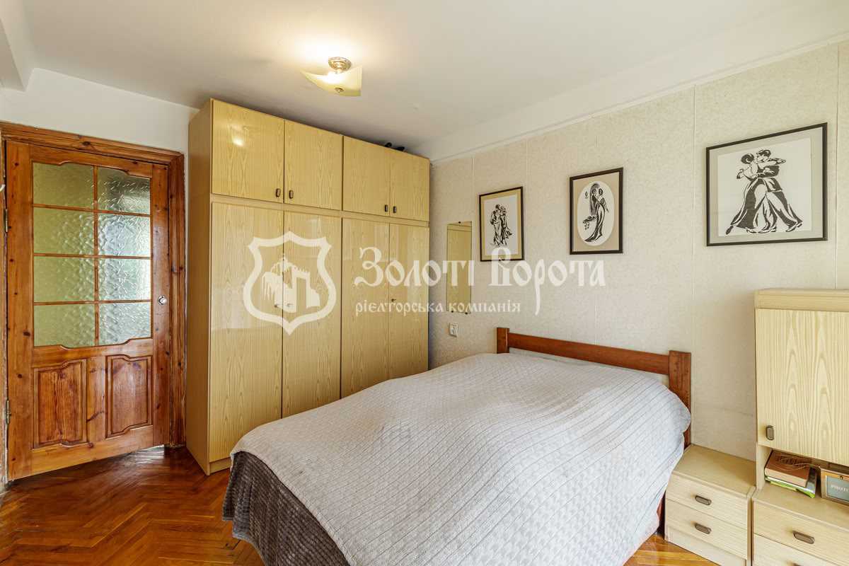 Продаж 4-кімнатної квартири 85 м², Празька вул., 3