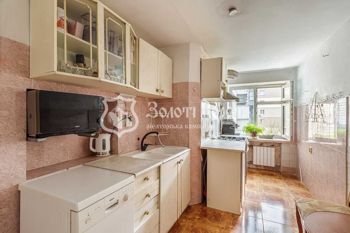 Продаж 4-кімнатної квартири 85 м², Празька вул., 3