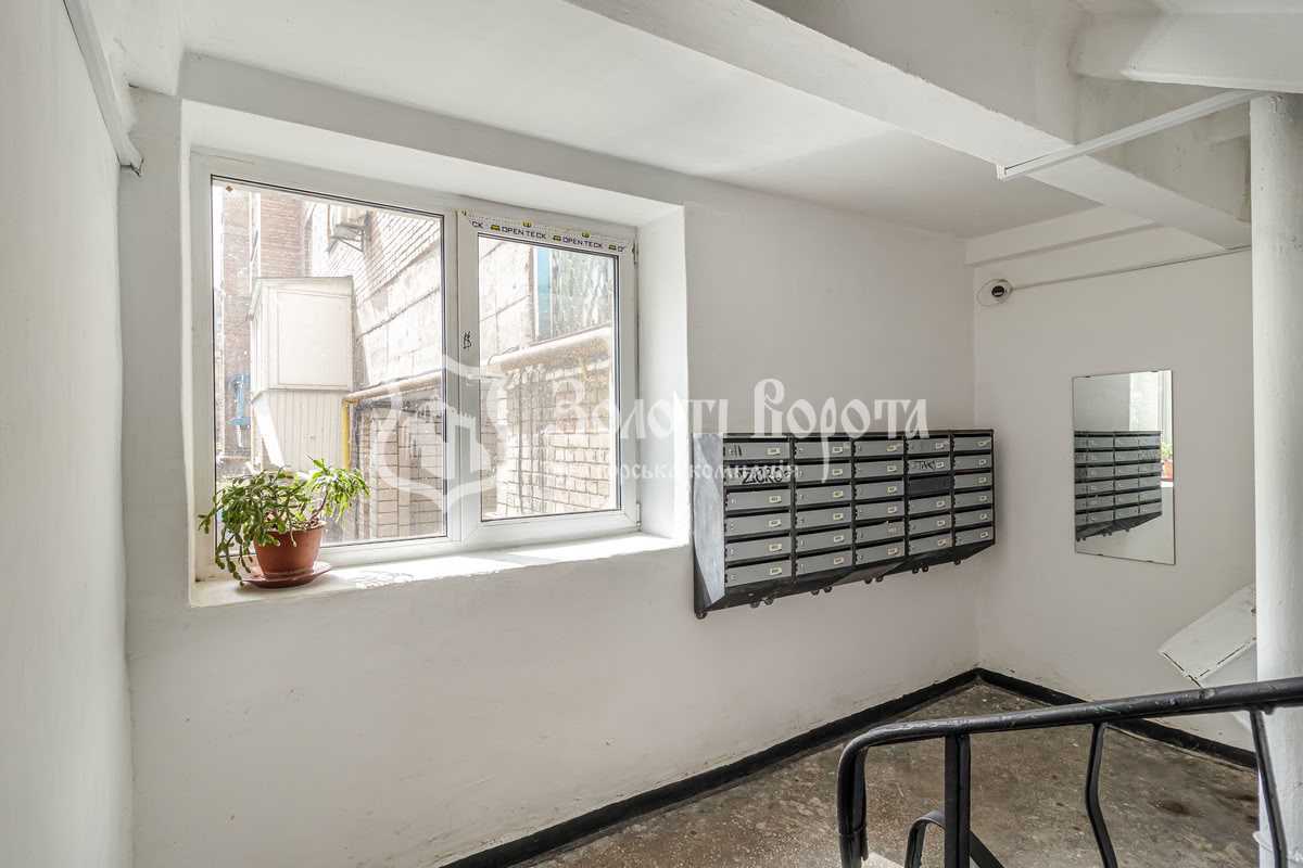 Продаж 4-кімнатної квартири 85 м², Празька вул., 3