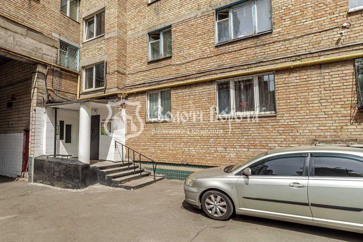 Продаж 4-кімнатної квартири 85 м², Празька вул., 3