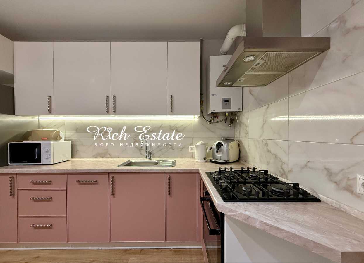 Аренда 2-комнатной квартиры 70 м², Глубочицкая ул., 13