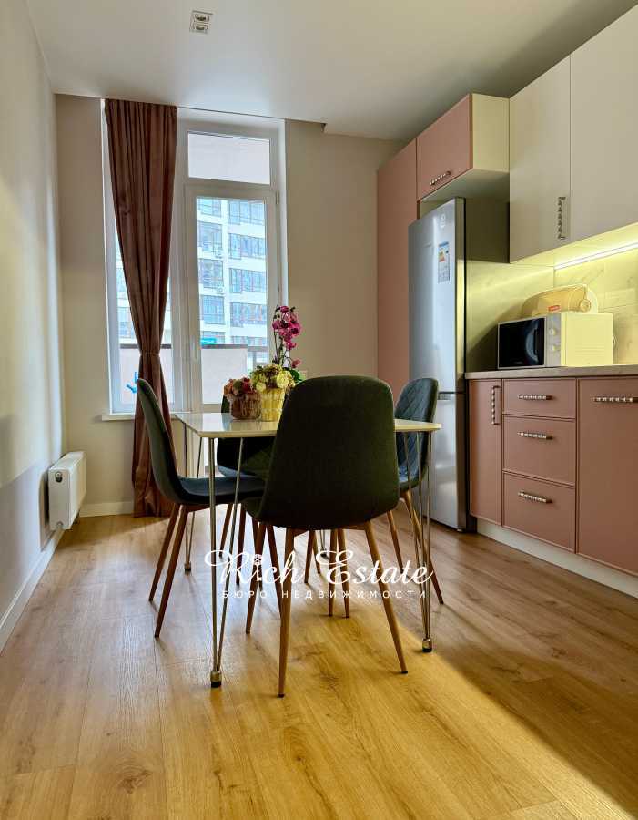 Аренда 2-комнатной квартиры 70 м², Глубочицкая ул., 13