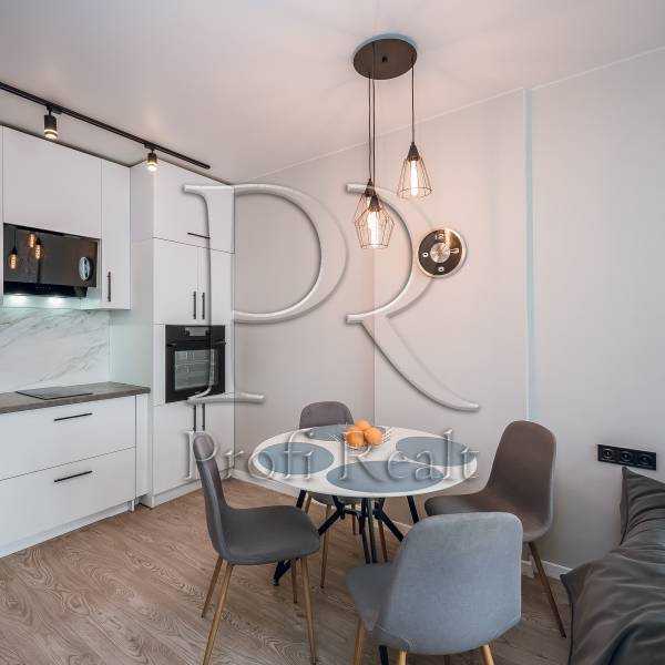 Продажа 1-комнатной квартиры 48 м², Комарова Космонавта, 15