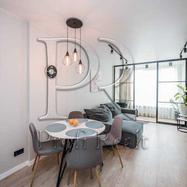 Продажа 1-комнатной квартиры 48 м², Комарова Космонавта, 15