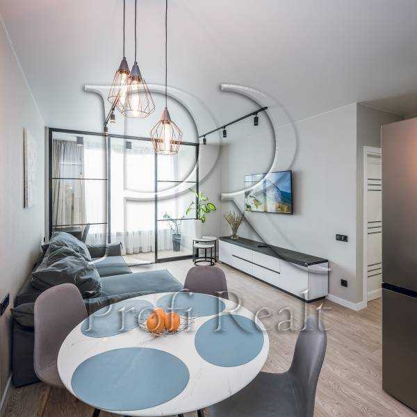 Продажа 1-комнатной квартиры 48 м², Комарова Космонавта, 15
