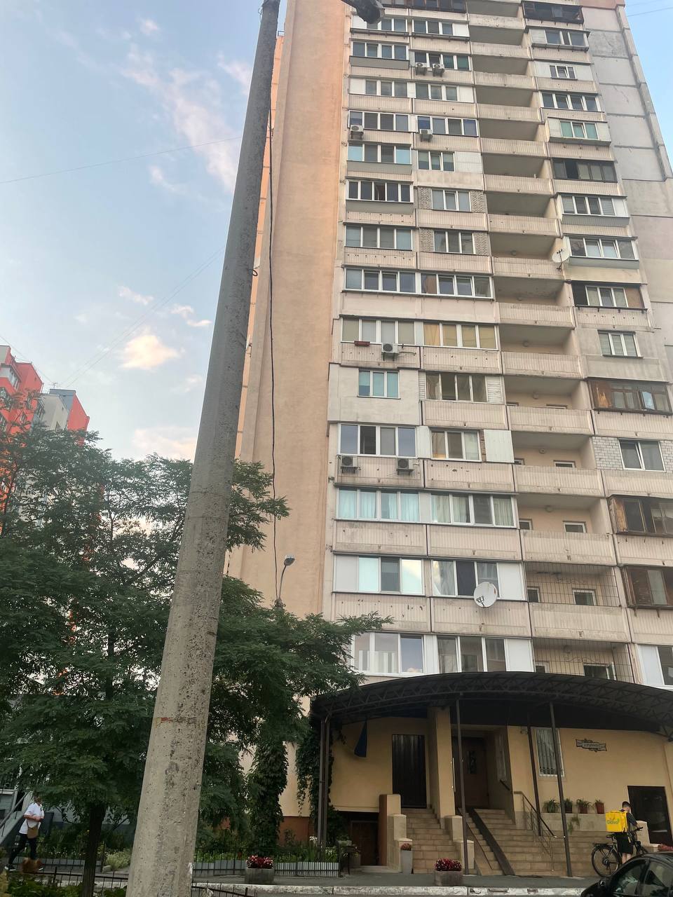 Продажа 1-комнатной квартиры 44 м², Ларисы Руденко ул., 10