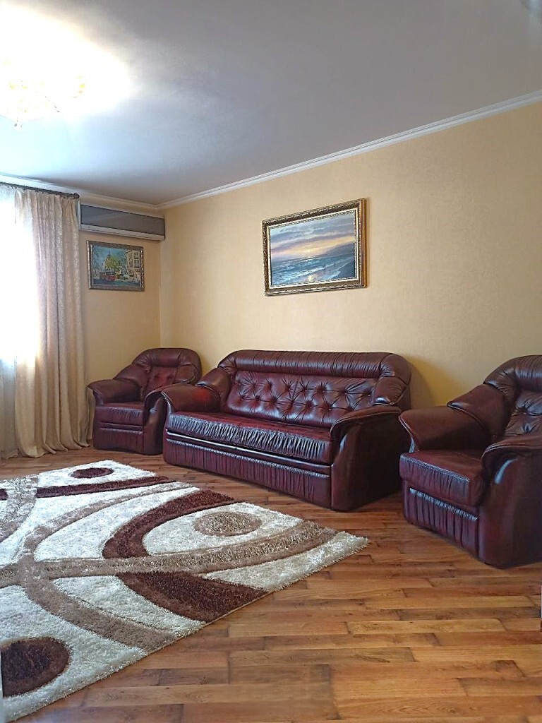 Оренда 2-кімнатної квартири 68 м², Композитора Ніщинського вул., 16