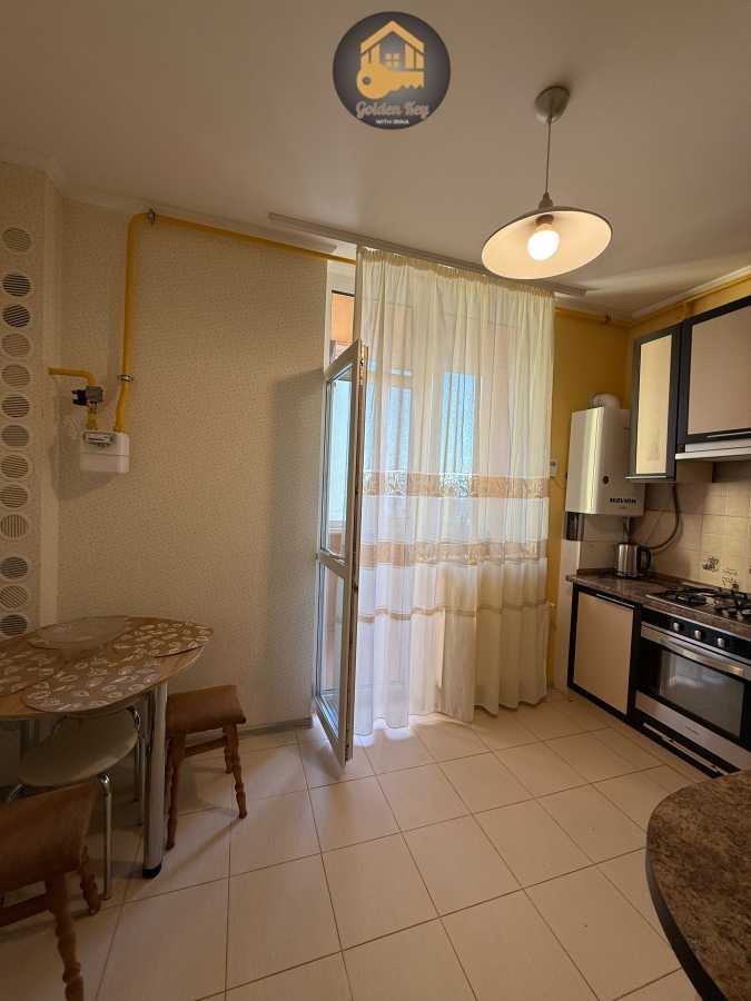 Продажа 1-комнатной квартиры 37.9 м², Выставочная ул., 12