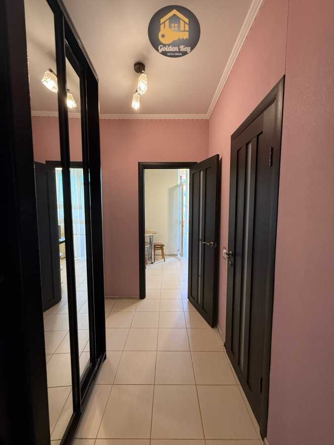 Продажа 1-комнатной квартиры 37.9 м², Выставочная ул., 12