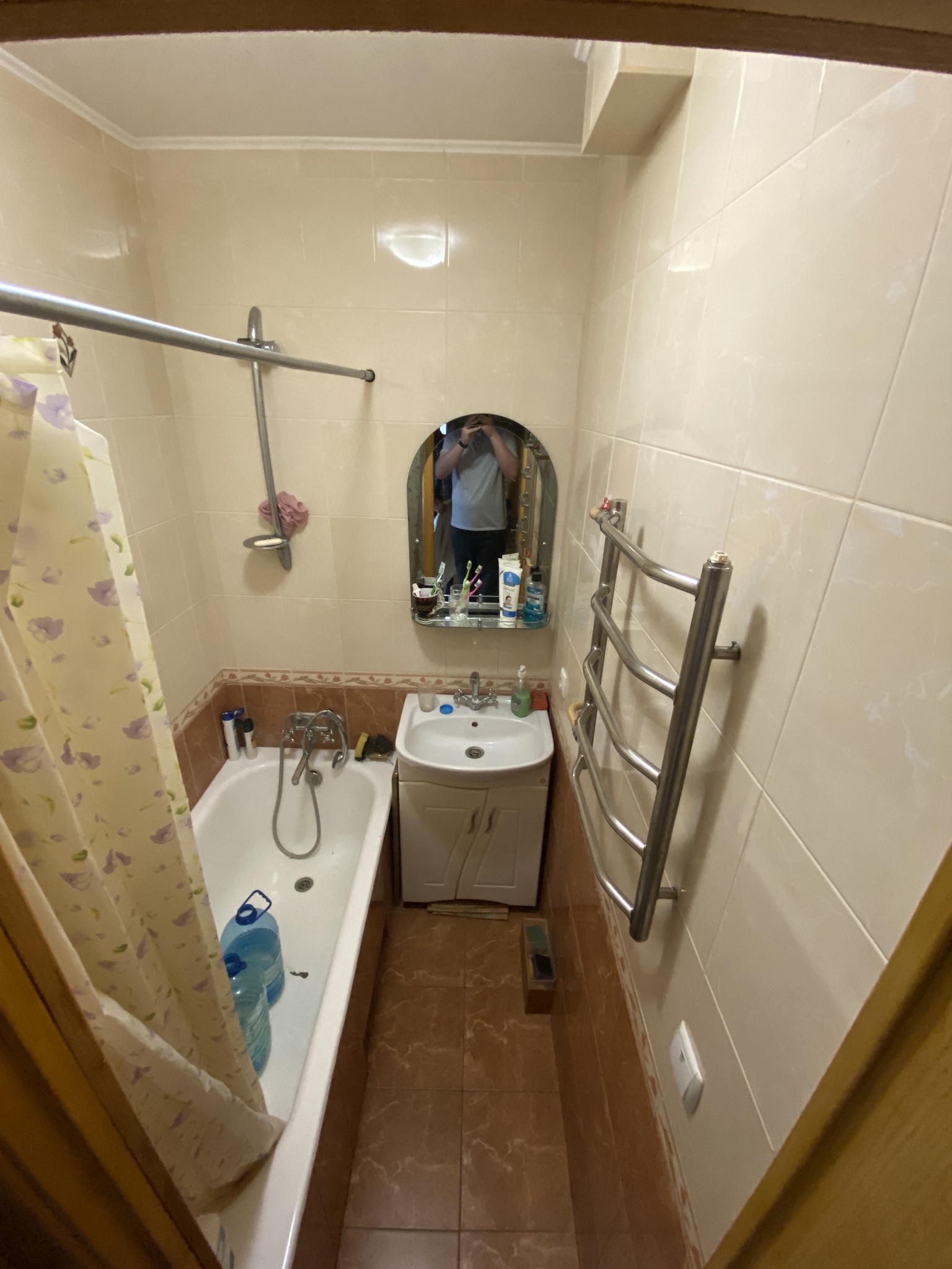 Оренда 3-кімнатної квартири 70 м², Новгородська вул., 11