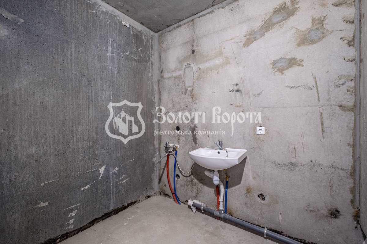 Продаж 2-кімнатної квартири 73 м², Миколи Вінграновського вул., 2