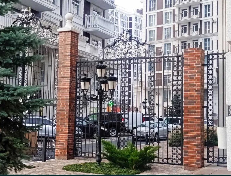 Продажа 3-комнатной квартиры 94 м², Михаила Максимовича ул., 28