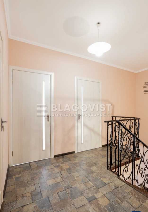 Продаж 4-кімнатної квартири 105 м², Петрівська вул., 9