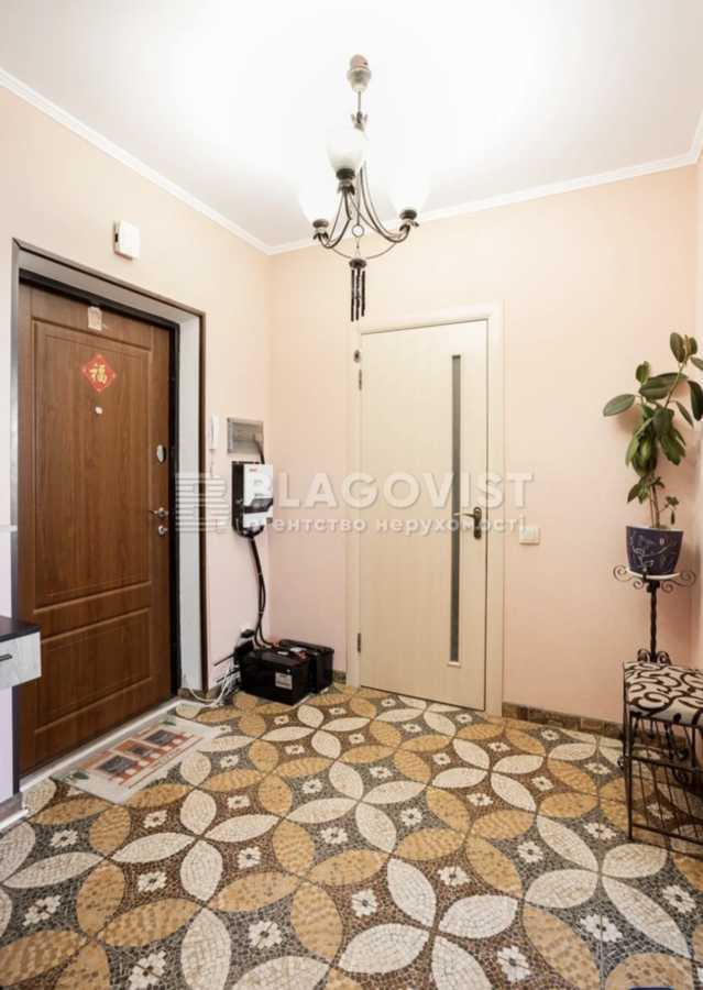 Продаж 4-кімнатної квартири 105 м², Петрівська вул., 9