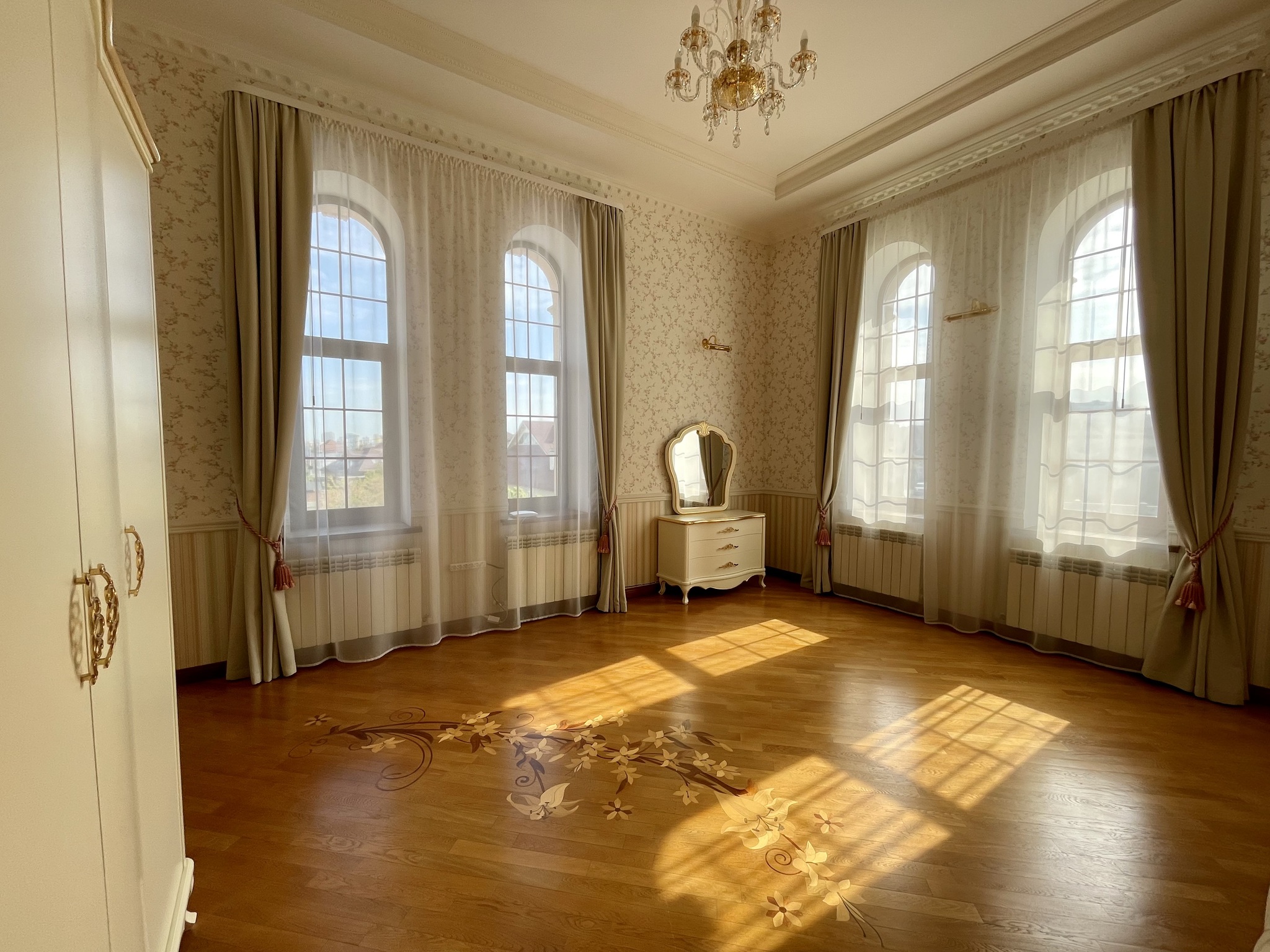 Аренда дома 800 м², Сергея Колоса ул.