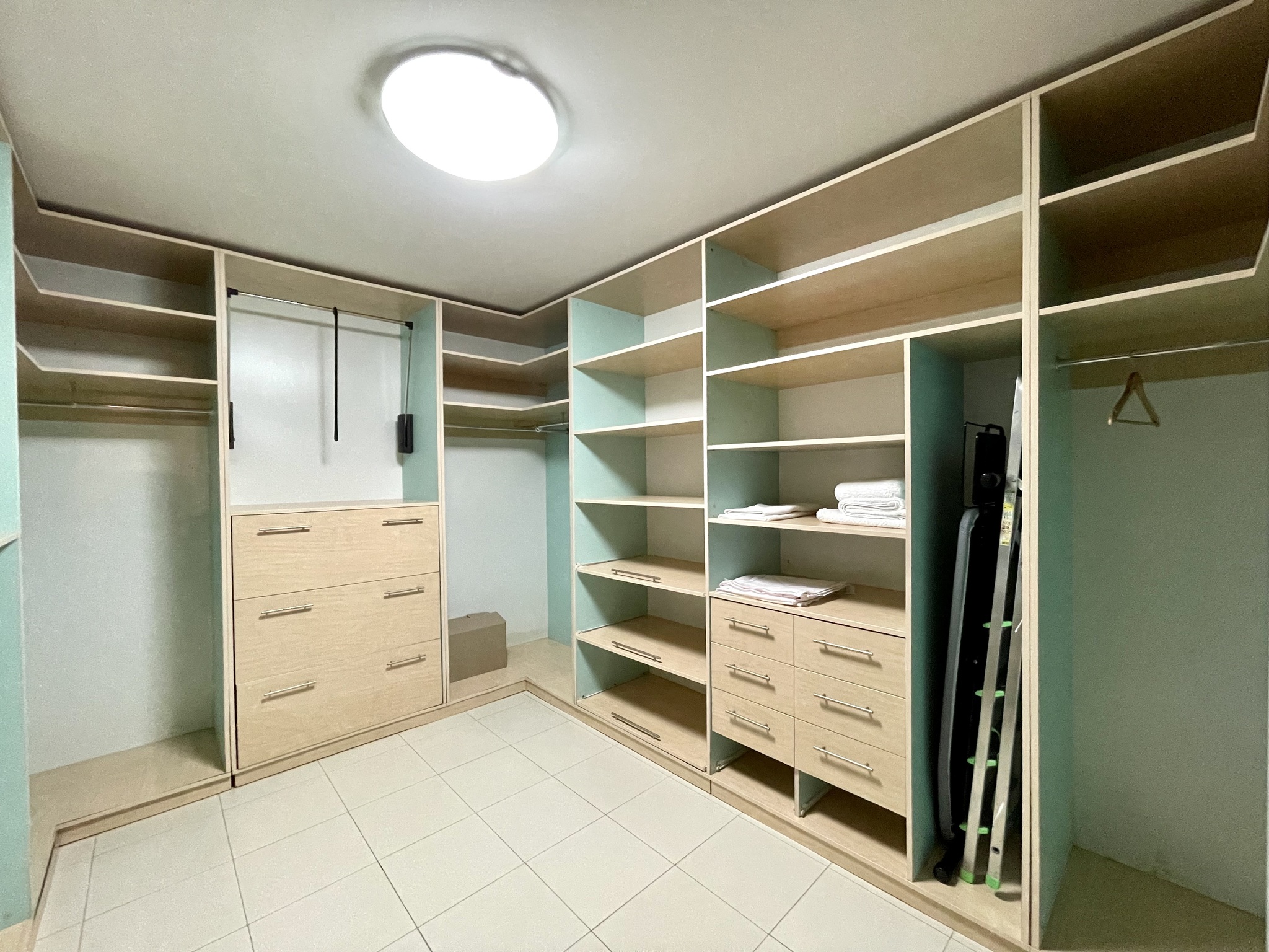 Аренда дома 800 м², Сергея Колоса ул.