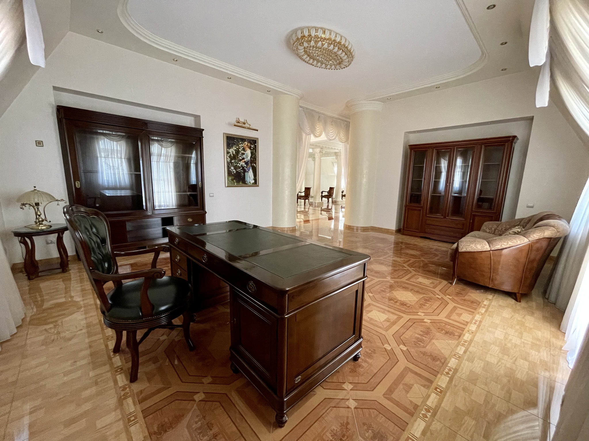 Аренда дома 800 м², Сергея Колоса ул.