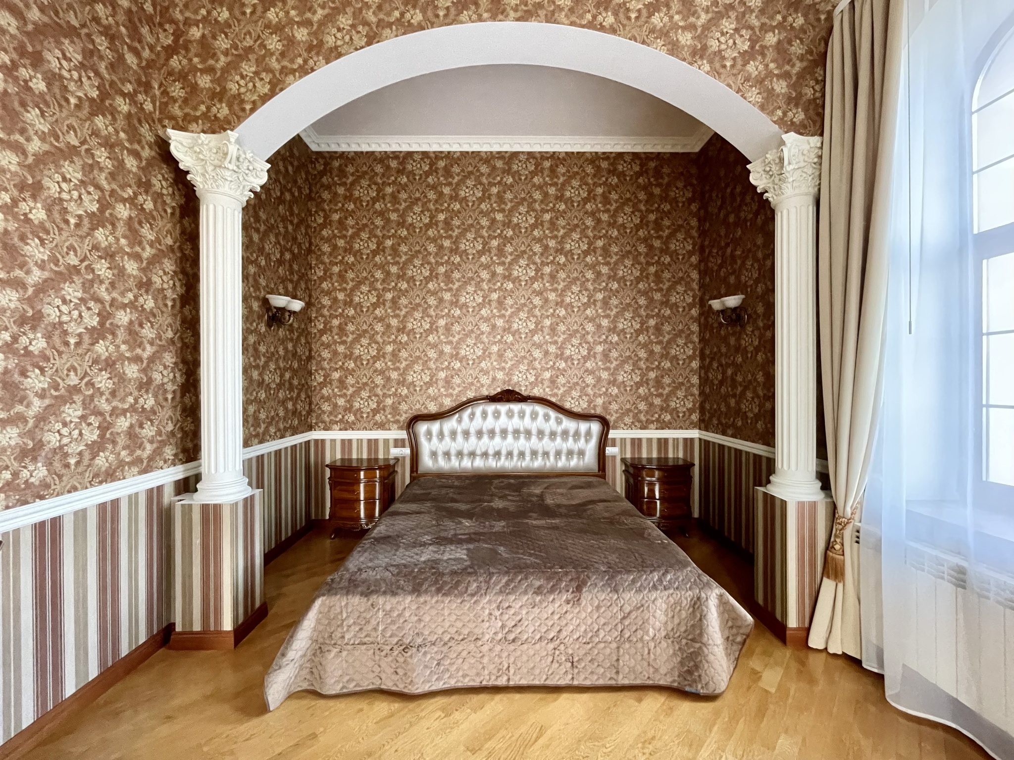 Аренда дома 800 м², Сергея Колоса ул.
