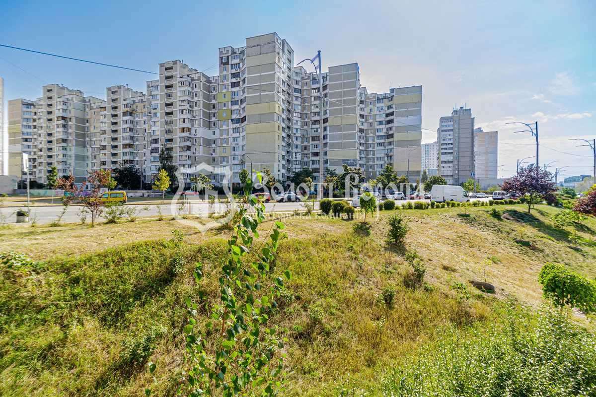 Продаж 2-кімнатної квартири 72.2 м², Пожарського вул., 70