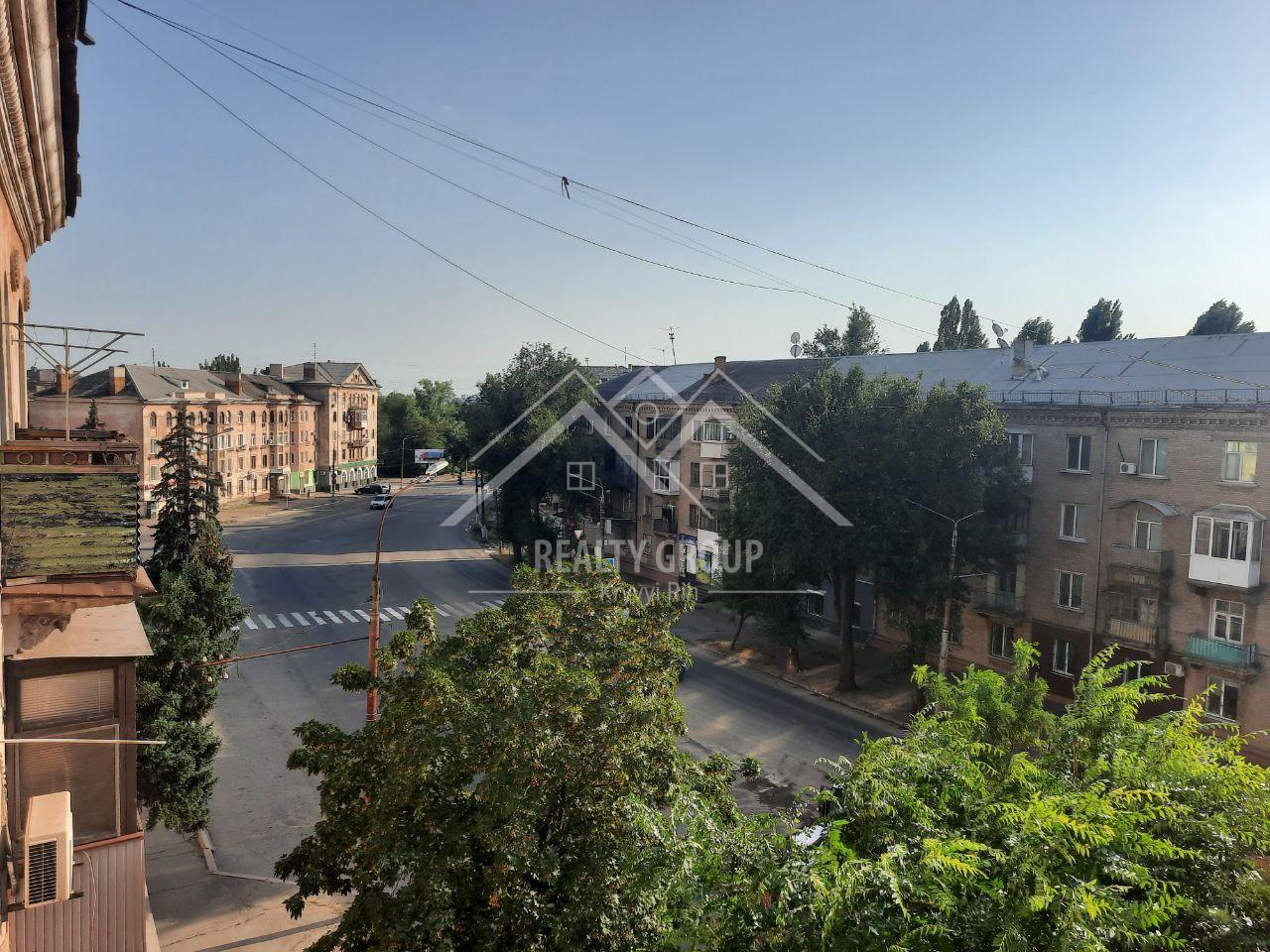 Продаж 3-кімнатної квартири 70 м², Симбірцева вул.