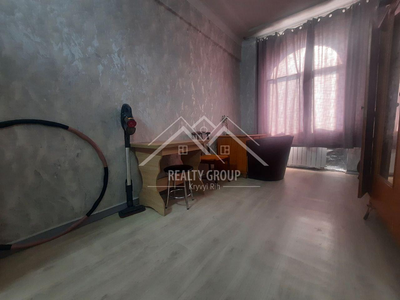 Продаж 3-кімнатної квартири 70 м², Симбірцева вул.