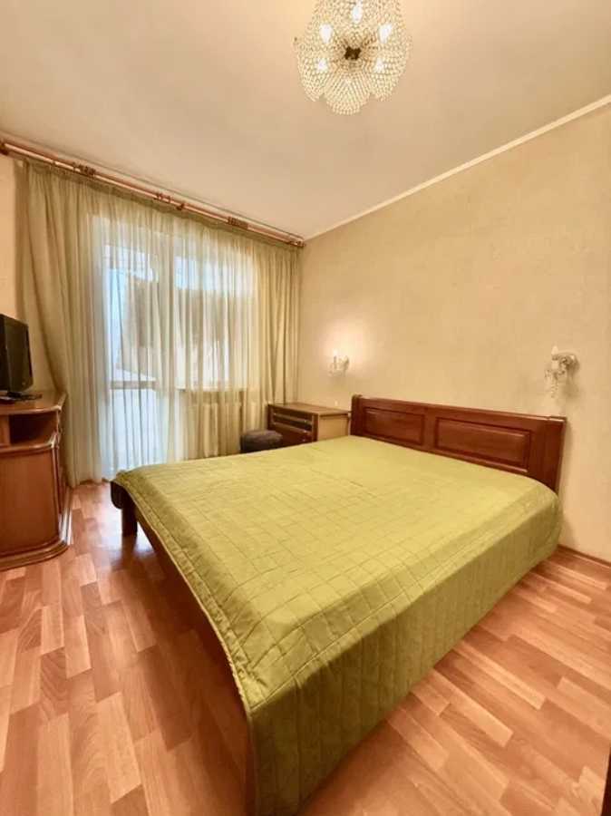 Аренда 3-комнатной квартиры 65 м², Гагарина просп., 104